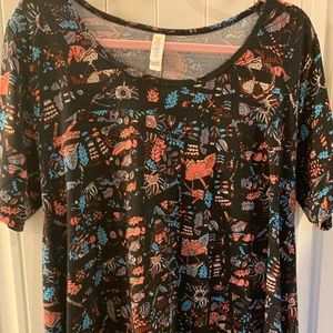 LulaRoe Large Perfect T